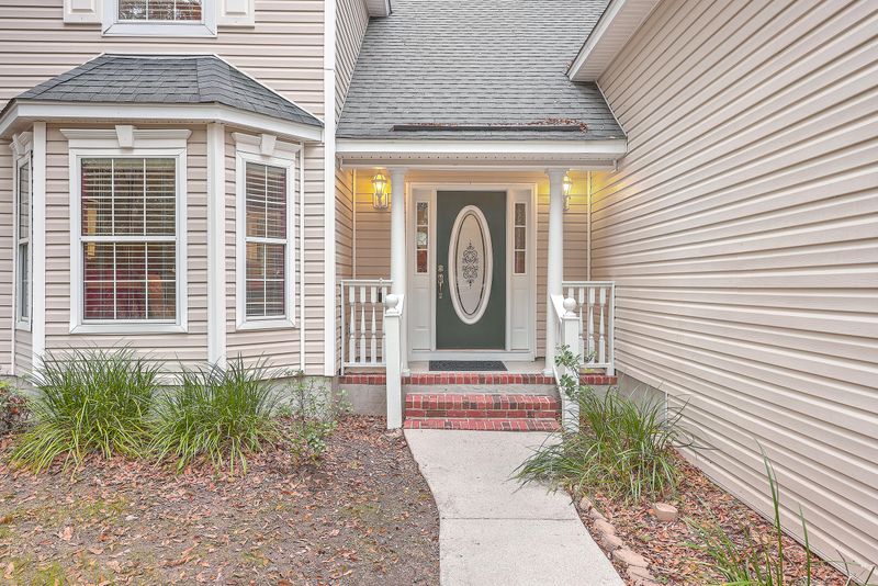 663 Majestic Oaks Dr, Charleston, SC 29412
