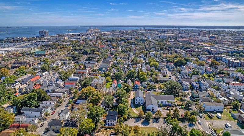 67 Amherst St, Charleston, SC 29403