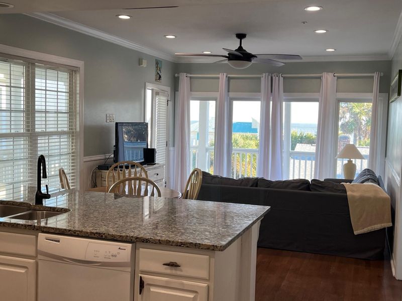 126 Jungle Rd #6 A, Edisto Beach, SC 29438
