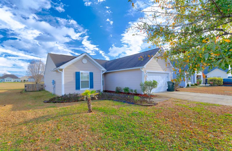 406 Pine Hill Ln, Goose Creek, SC 29445