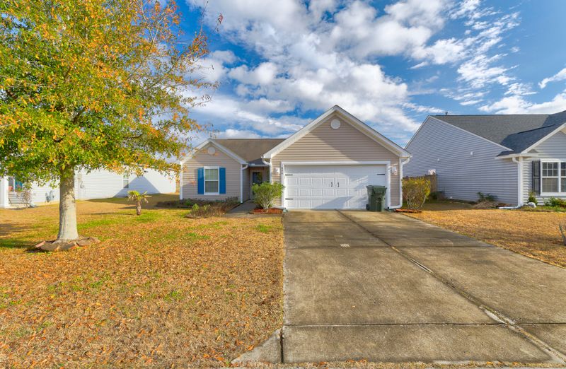 406 Pine Hill Ln, Goose Creek, SC 29445
