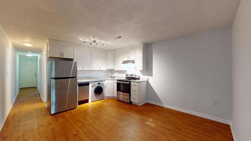 40 Bee St #111, Charleston, SC 29403