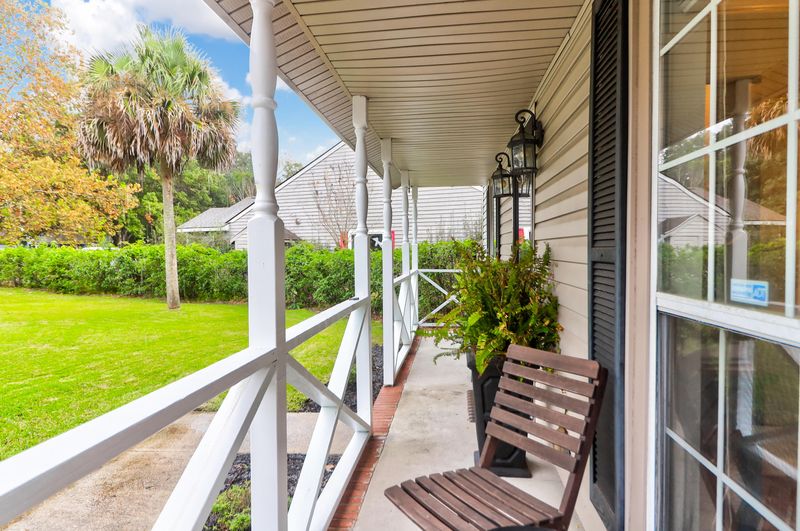 1407 School House Rd, Mount Pleasant, SC 29464
