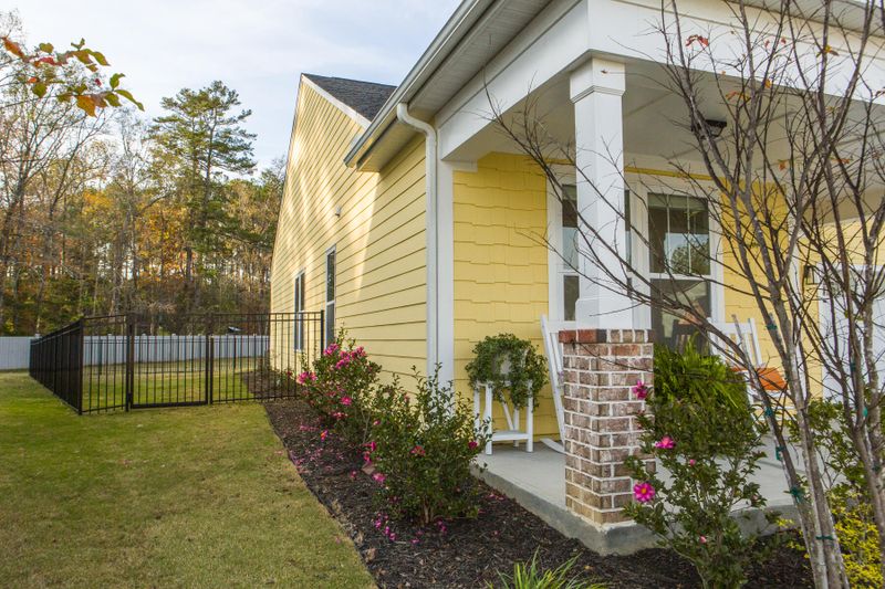 1062 Magnolia Warbler Way, Ravenel, SC 29470