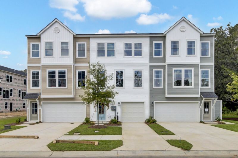 1032 Pettiford Pl, Hanahan, SC 29410