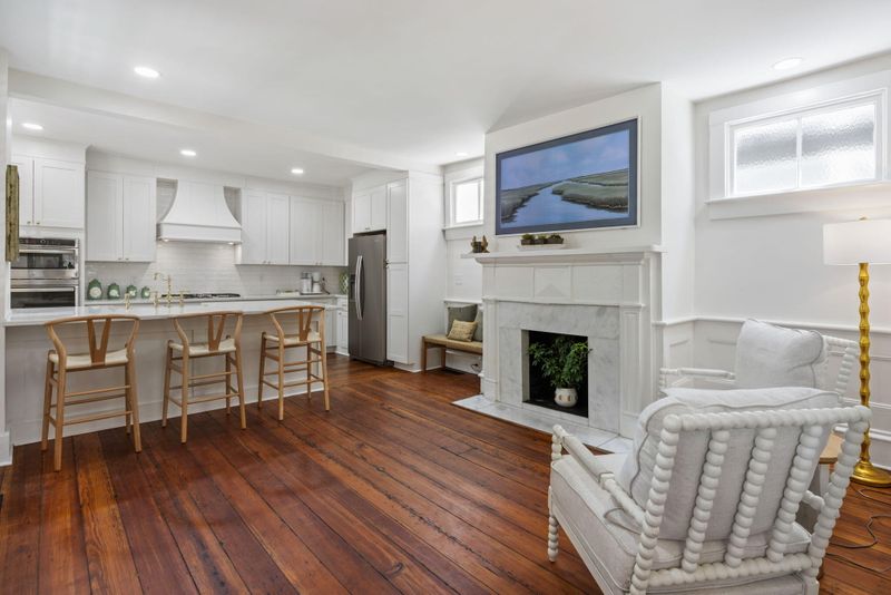 178 Wentworth St, Charleston, SC 29401