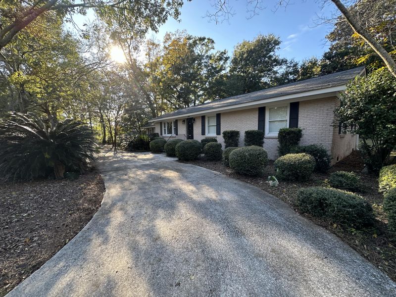 759 Fort Sumter Dr, Charleston, SC 29412