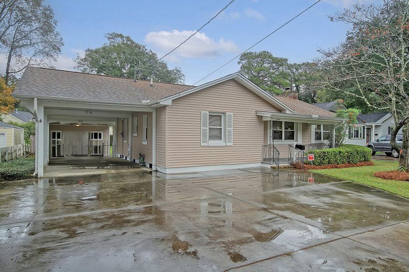 5240 Braddock Ave, North Charleston, SC 29405