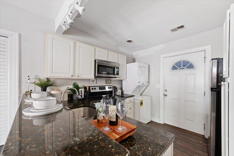 208 Line St #A & B, Charleston, SC 29403