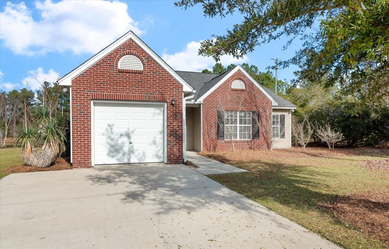 500 Holiday Dr, Summerville, SC 29483
