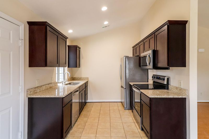 5224 Westview St, North Charleston, SC 29418