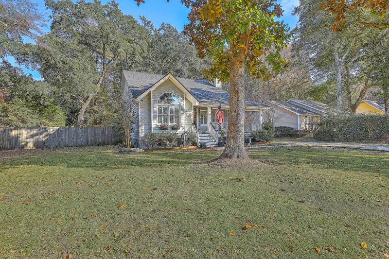 1050 Blue Marlin Dr, Charleston, SC 29412