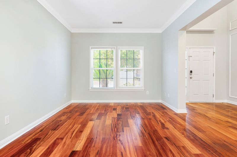210 Chipping Sparrow Dr, Summerville, SC 29485