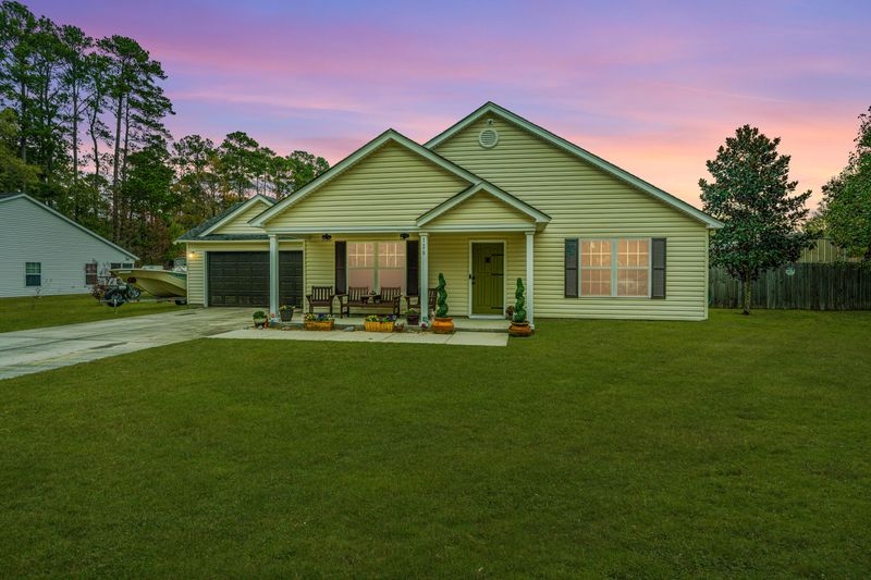 126 Allspice Dr, Summerville, SC 29483