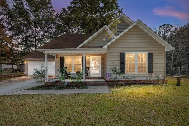 703 Lakeside Dr, Moncks Corner, SC 29461