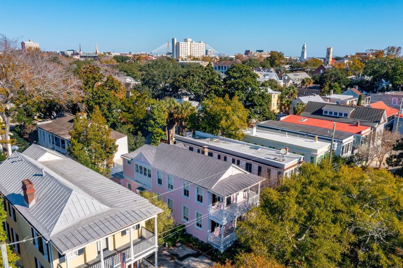 12 Trumbo St, Charleston, SC 29401