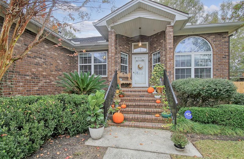 5513 Lachapelle Bend, North Charleston, SC 29418