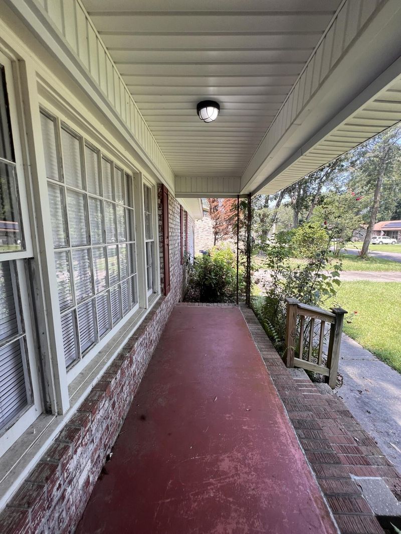 100 Six Iron Ln, Summerville, SC 29483