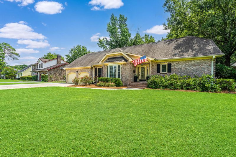 7 Tripoli Ct, Hanahan, SC 29410