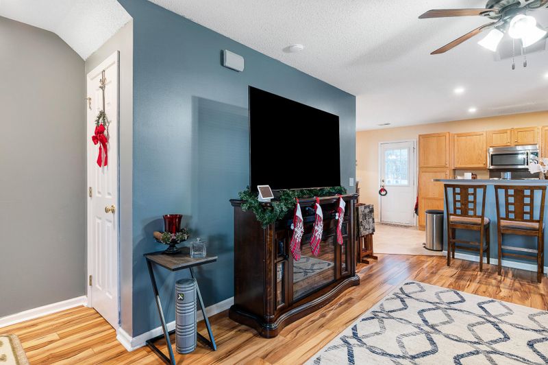 218 Maypop Dr, Goose Creek, SC 29445