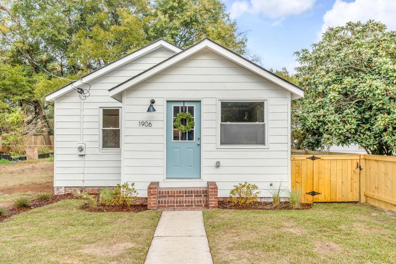 1906 Orangeburg St, North Charleston, SC 29405