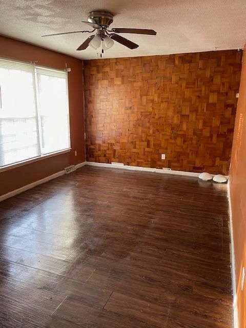 111 Columbia Dr, Ladson, SC 29456