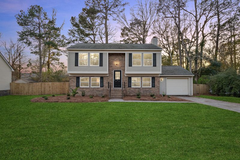 105 Estes Ct, Summerville, SC 29485