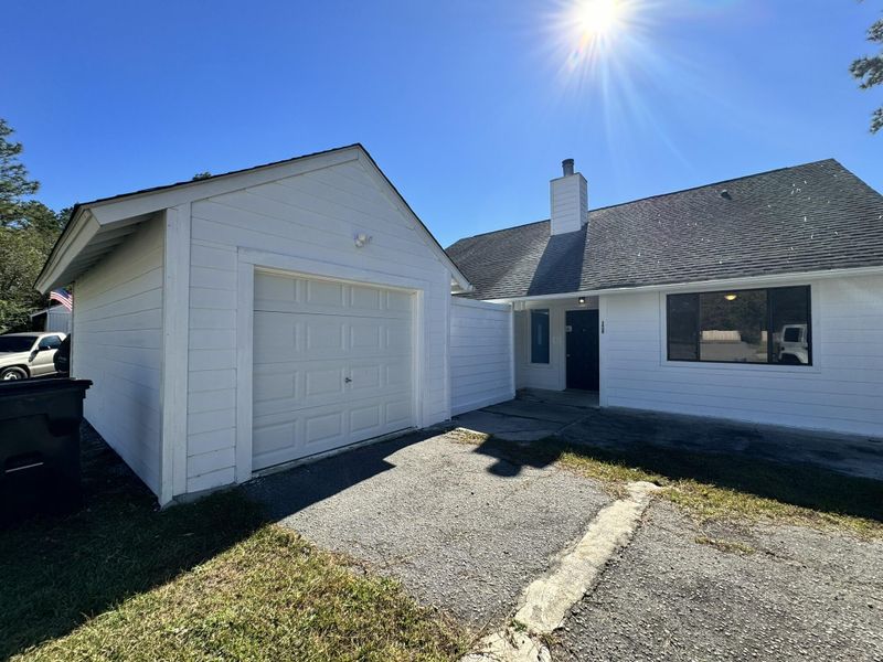 107 Photinia Ct, Summerville, SC 29486