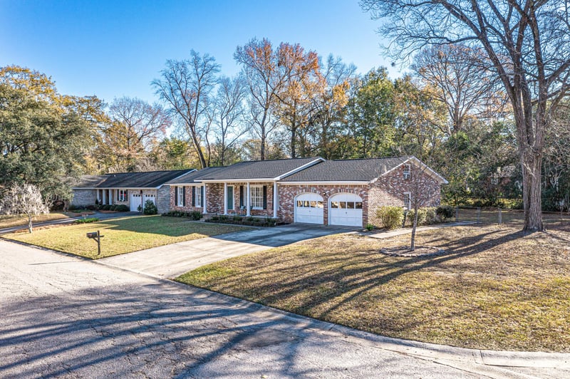 1013 Quaker Dr, Hanahan, SC 29410