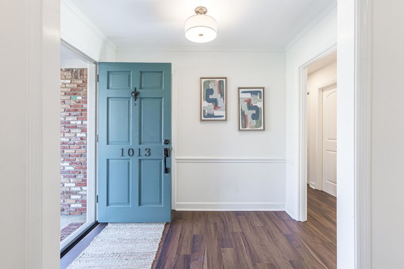 1013 Quaker Dr, Hanahan, SC 29410