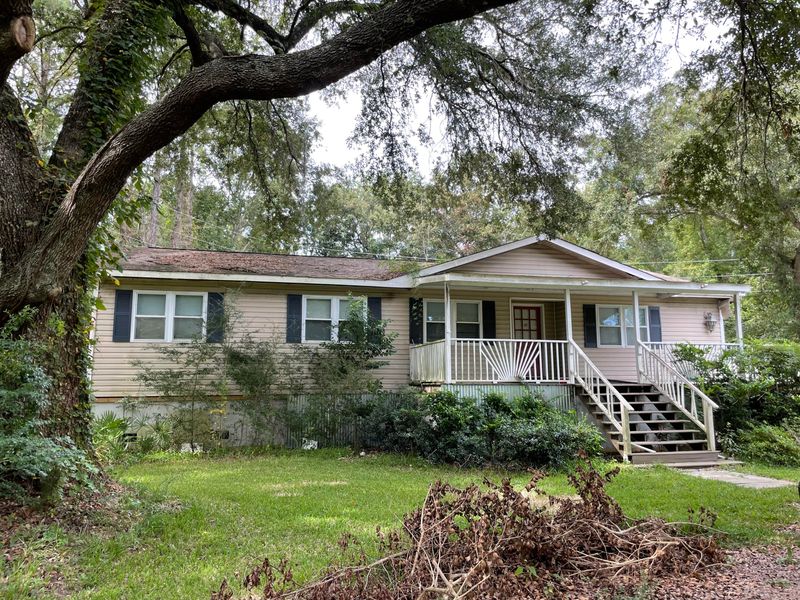 1375 Hungry Neck Blvd, Mount Pleasant, SC 29464