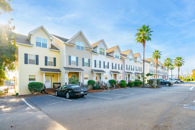 4979 Lake Palmetto Ln, North Charleston, SC 29418