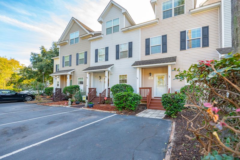 4979 Lake Palmetto Ln, North Charleston, SC 29418