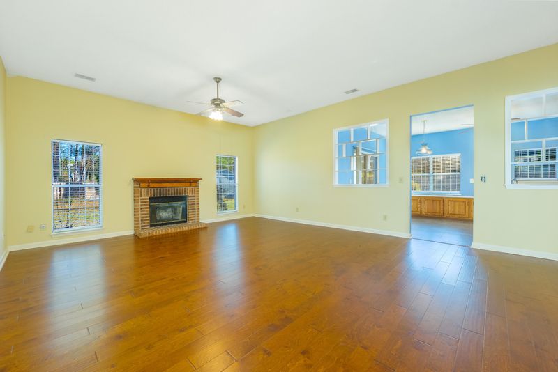 104 Durrell Ct, Goose Creek, SC 29445