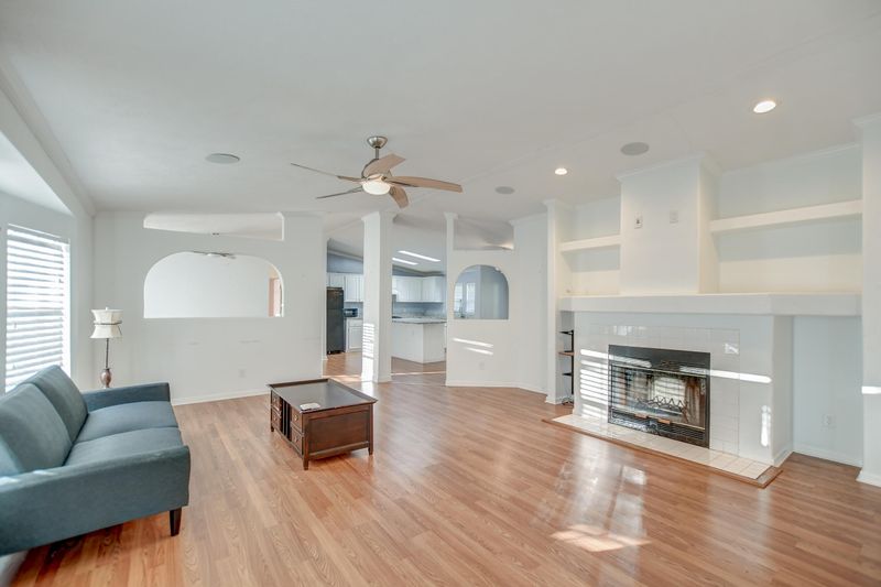 255 Fiddie St, Ladson, SC 29485