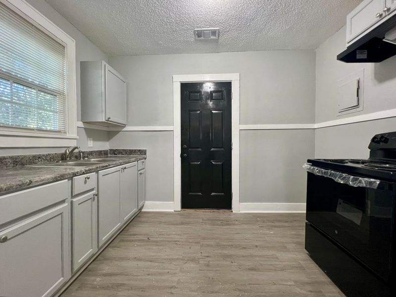 2125 Victory Ave, North Charleston, SC 29405