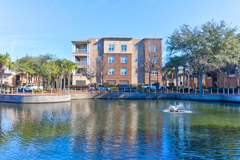 200 River Landing Dr #F302, Charleston, SC 29492