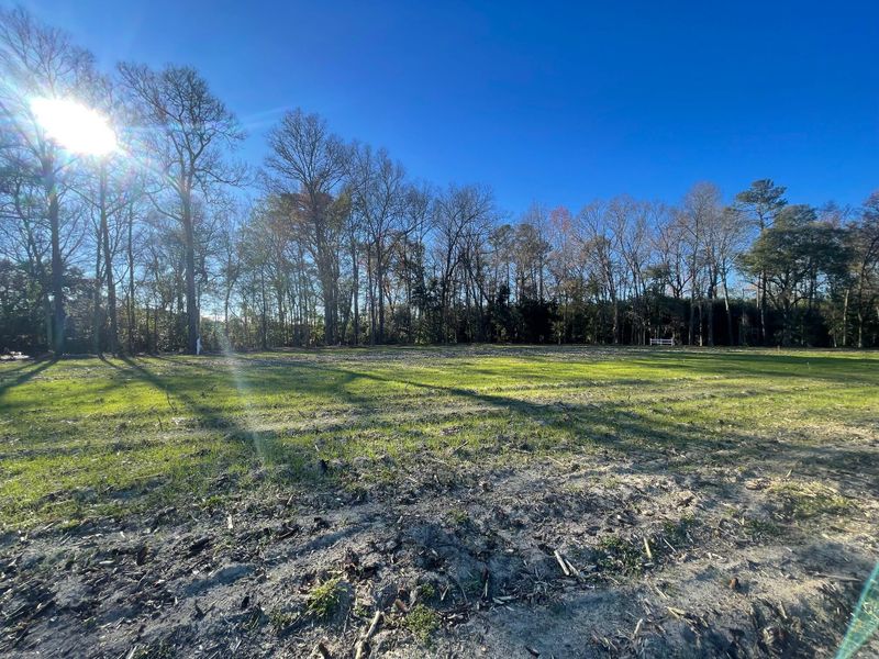 4 Old Wiggins Rd, Holly Hill, SC 29059