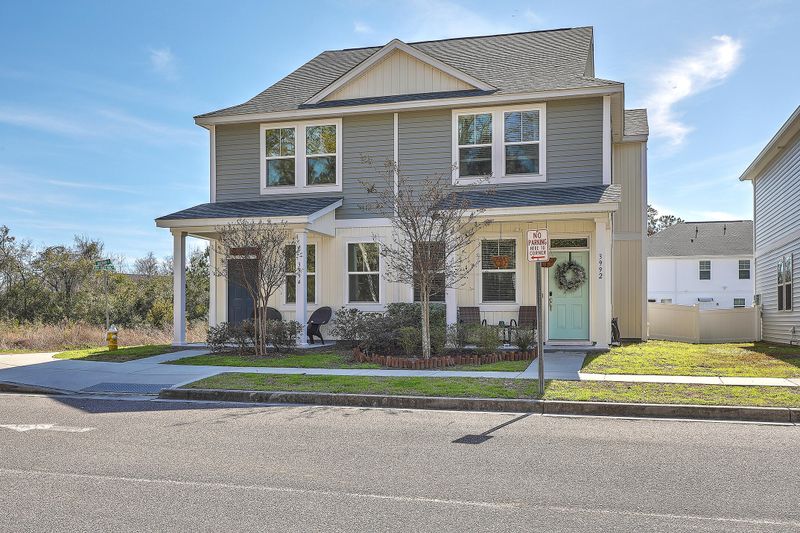 3994 Hillyard St, North Charleston, SC 29405