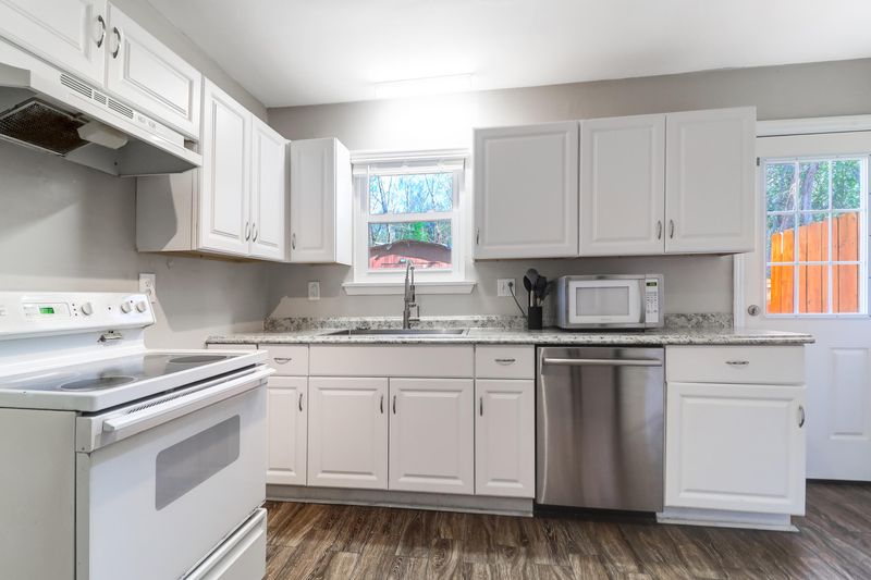 1920 Sunnyvale Ave, Charleston, SC 29414