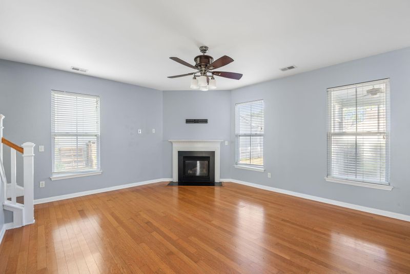 302 Peters Creek Dr, Summerville, SC 29486