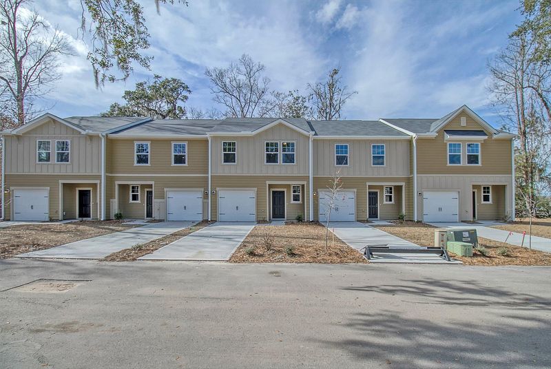 8419 Hidden Bakers Tc, North Charleston, SC 29418