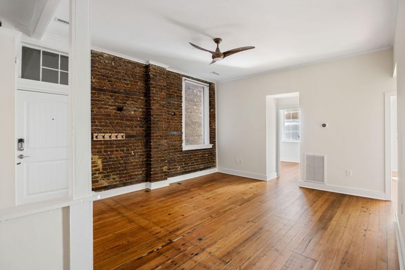 278 King St #B, Charleston, SC 29401