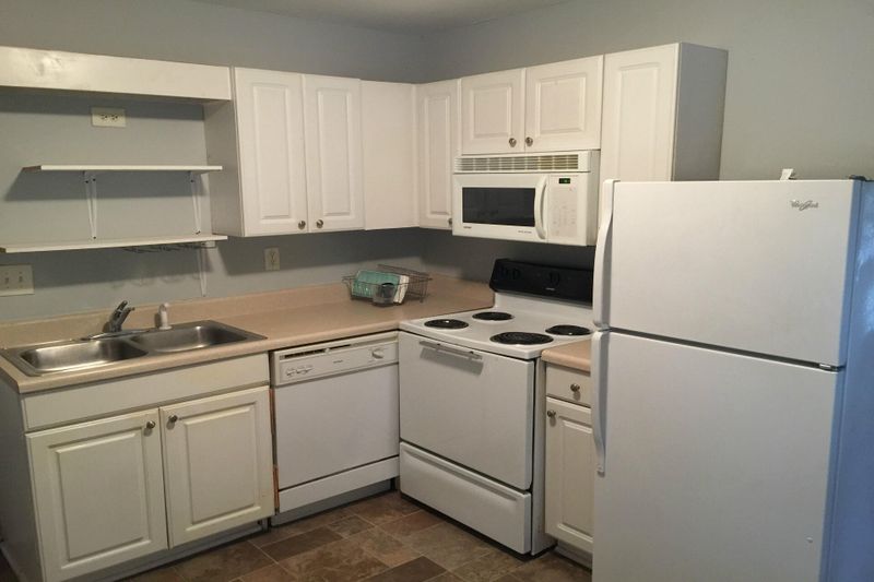 1529 Ben Sawyer Blvd, Mount Pleasant, SC 29464