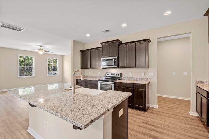 379 Green Fern Dr, Summerville, SC 29483