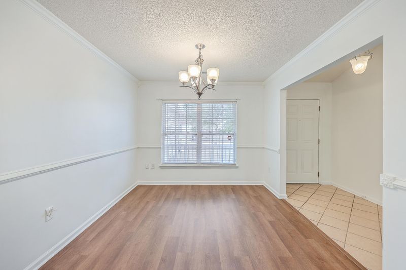 5043 Thornton Dr, Summerville, SC 29485