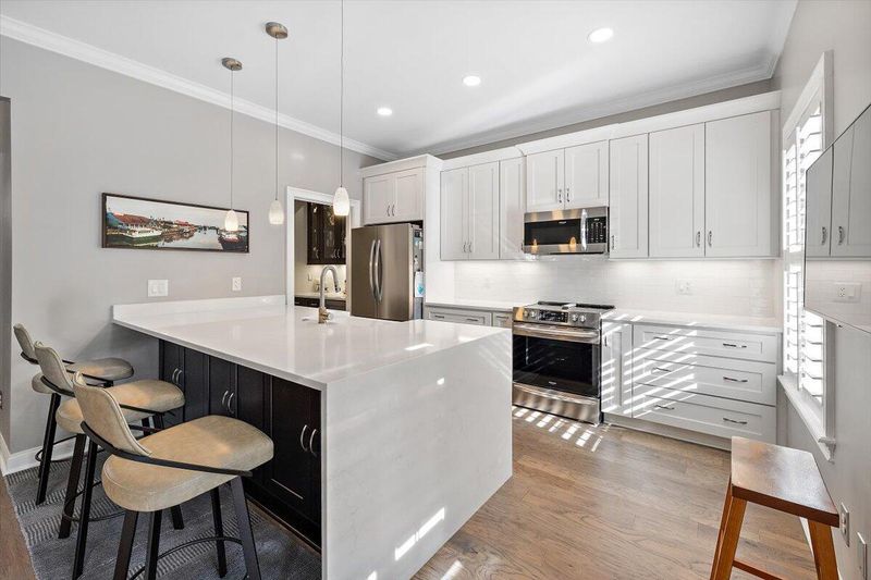 812 Natchez Cir, Mount Pleasant, SC 29464