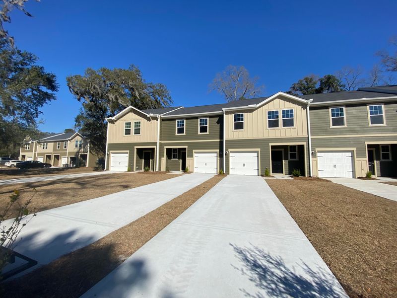 8414 Hidden Bakers Tc, North Charleston, SC 29418
