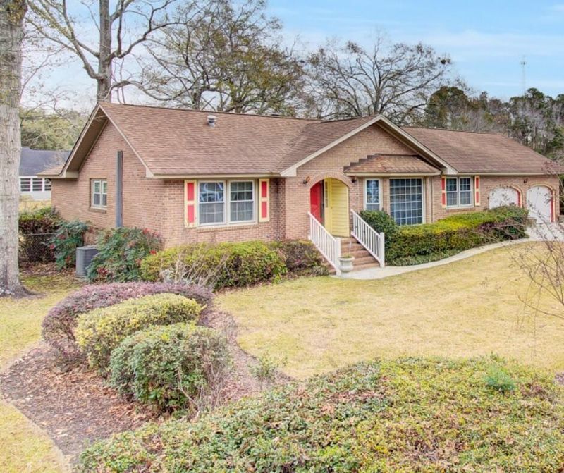 101 Hampton Ave, Goose Creek, SC 29445