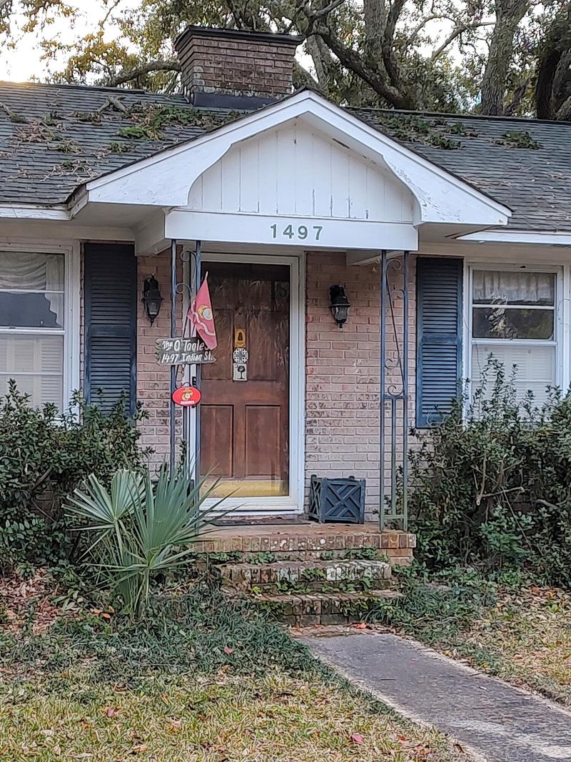 1497 Indian St, Mount Pleasant, SC 29464